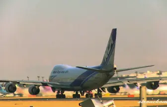 日本貨物航空のジャンボ貨物機 ボーイング747-400