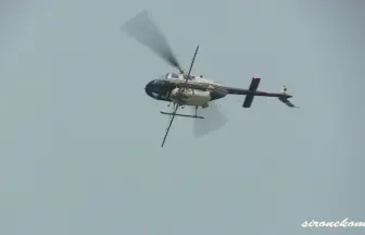 道の駅むらやま裏の水田 友人ヘリコプターによるアクロバット航空防除