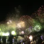 2013年 能代の花火大会 フルワイドスターマイン「祝白神山地登録20周年 遥かなる風の詩」
