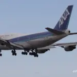仙台空港でANAジャンボ機が低空飛行 全日本空輸「心の翼プロジェクト」ボーイング747卒業フライト