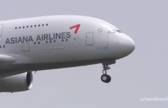 世界の航空会社 アシアナ航空の飛行機離着陸シーンを収録