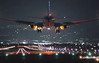 大阪国際空港 飛行機撮影の名所・伊丹 美しい滑走路夜景