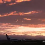 仙台空港 台風一過の夕焼けと旅客機離着陸